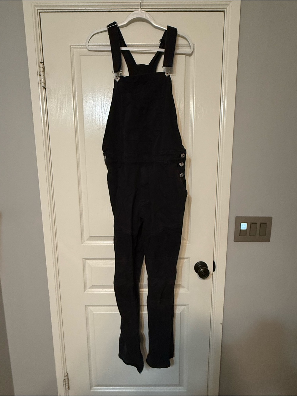 Forever 21 Men’s Black Overall Jean Size Medium